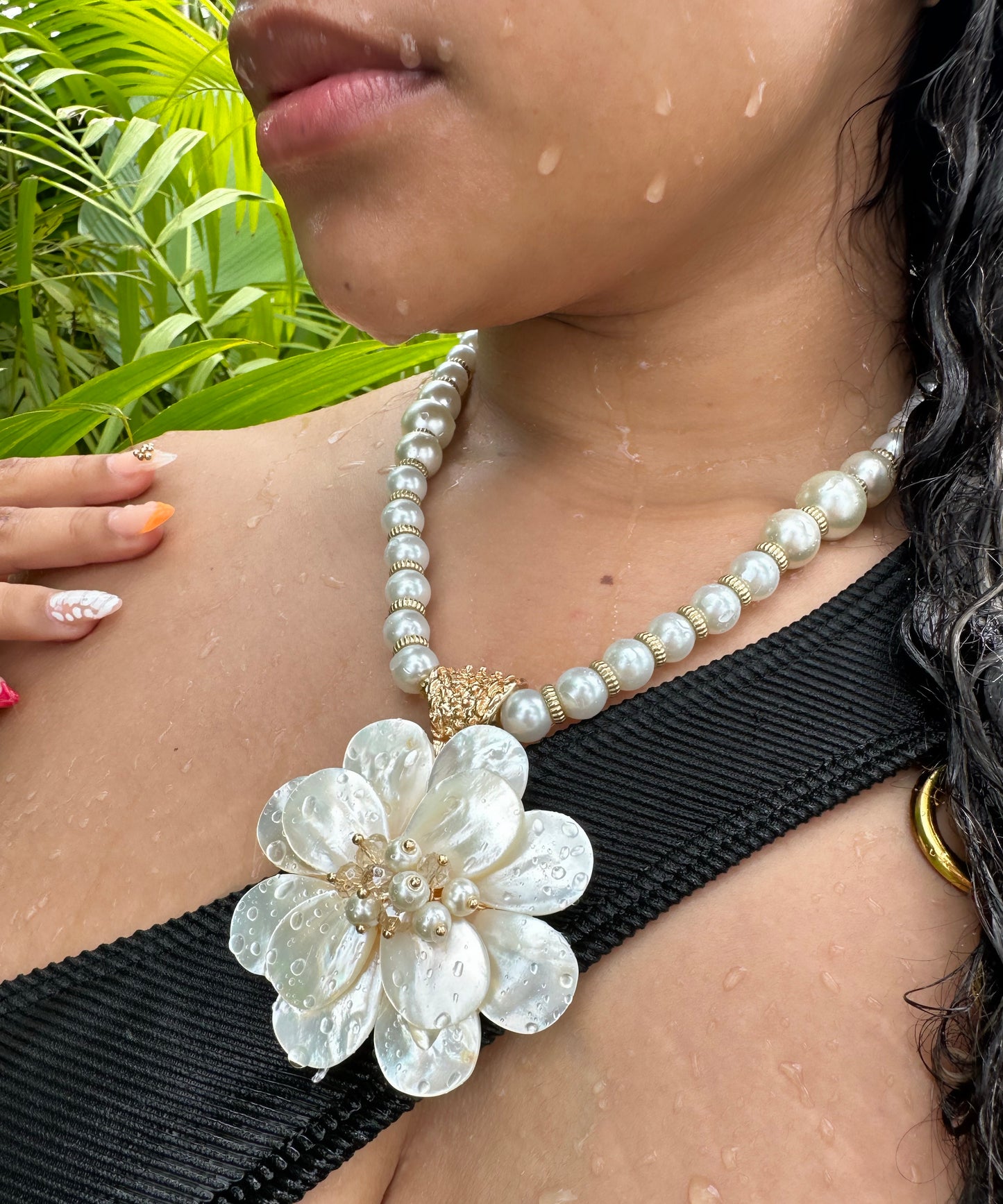 La Perla Flower Necklace