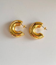 Load image into Gallery viewer, Mini Chunky Hoops
