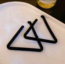 Load image into Gallery viewer, Black Geometric Earrings
