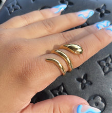 Load image into Gallery viewer, Gold Snake Ring
