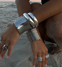 Load image into Gallery viewer, Solid Bangles
