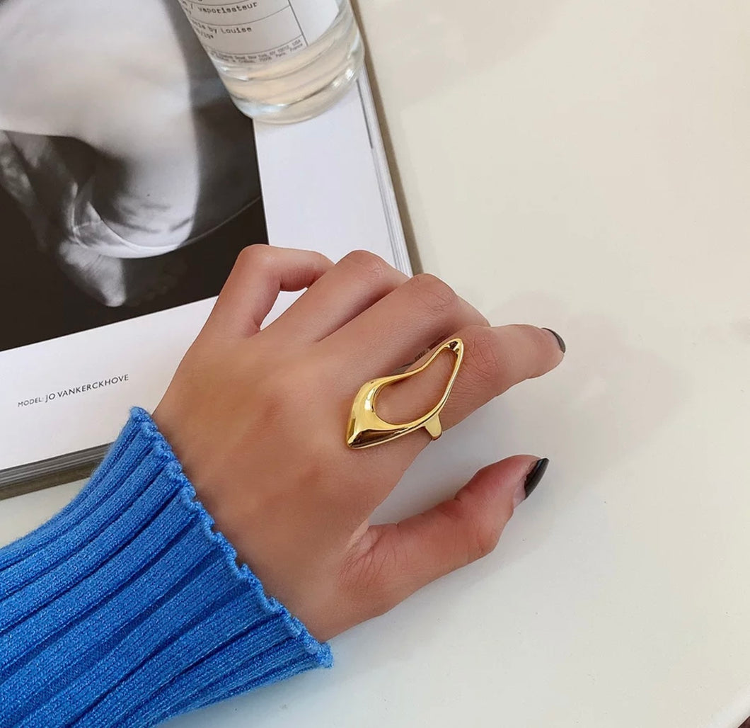 Hollow Ring